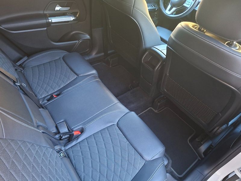 Mercedes-Benz GLB (2020) 200 120kW AUT -TAŽ.Z.-DPH - fotka 26 z 38