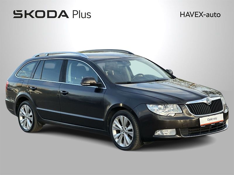 Škoda Superb (2013) Combi 2.0 TDI Ambition - fotka 31 z 33