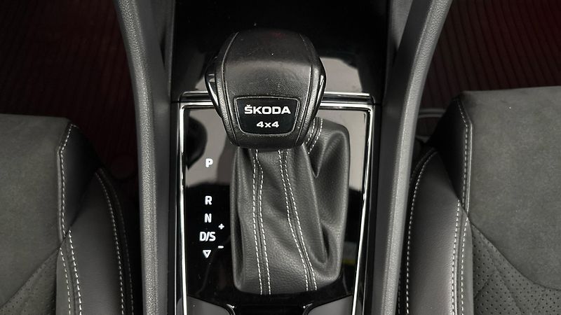 Škoda Kodiaq 2.0 TDI DSG 4x4 Sportline - fotka 27 z 32