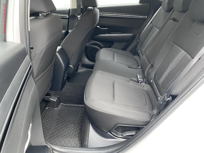 Hyundai Tucson (2022) 1.6 T-GDi 4x4, 1.maj,ČR - fotka 10 z 18