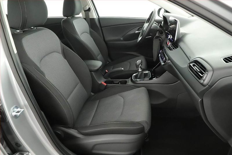 Hyundai i30 (2026) 1.0 T-GDI, Comfort, Navigace - fotka 7 z 14
