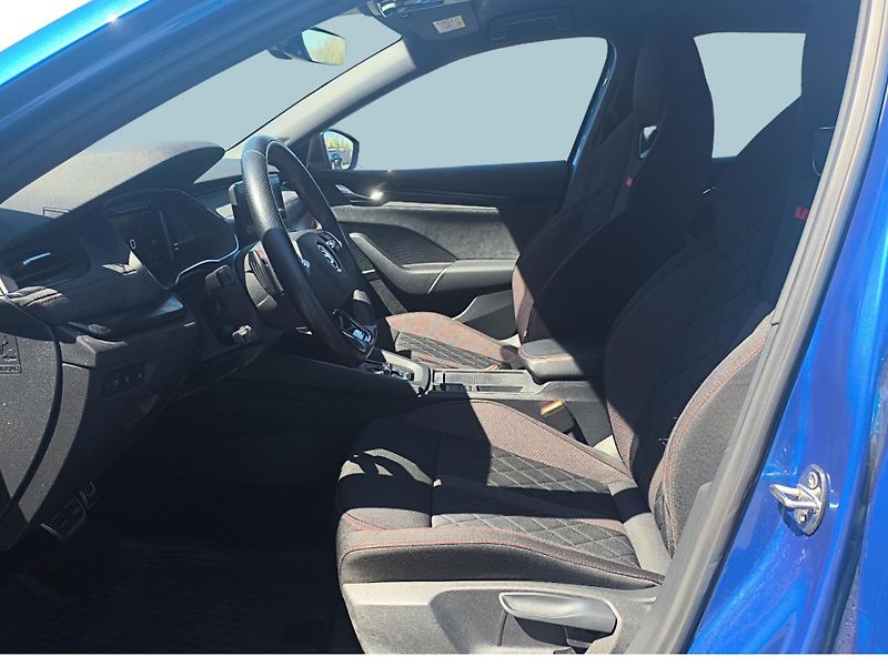 Škoda Octavia 2.0 TDi RS DSG - fotka 6 z 27