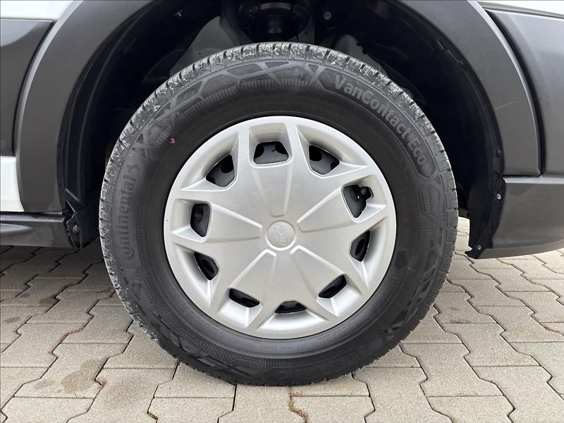 Ford Transit 2,0 EcoBlue 96kW AWD L3 DPH - fotka 9 z 35