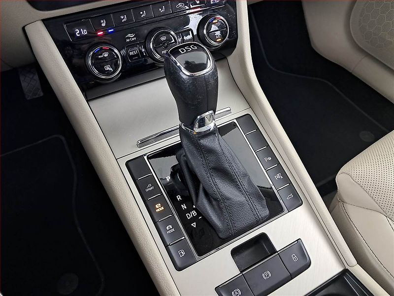 Škoda Superb (2020) Laurin&Klement iV 1.4 TSI PHEV - fotka 13 z 20