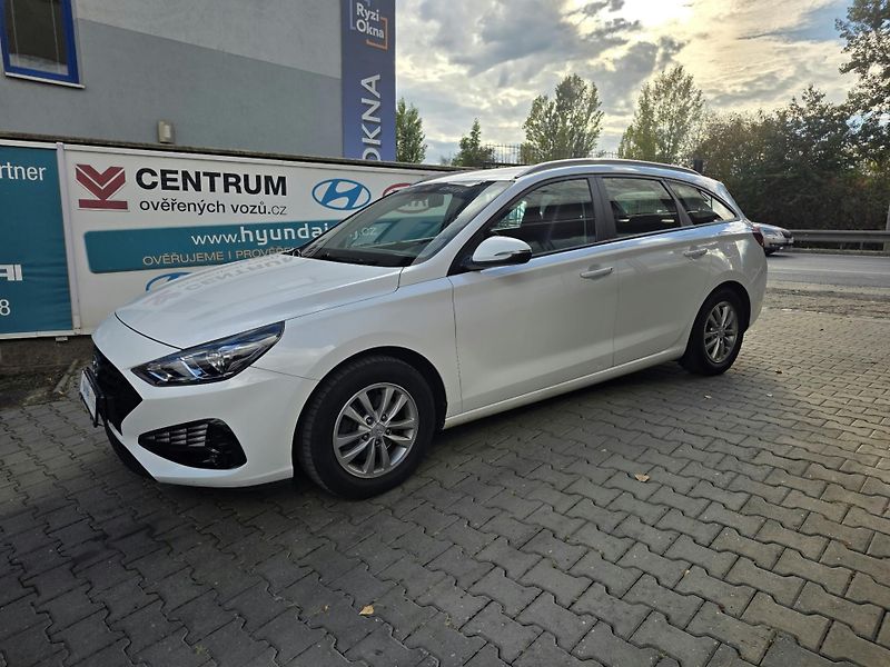 Hyundai i30 1.6-SPOTŘEBA CCA 5l/100-KAMERA - fotografie inzerátu