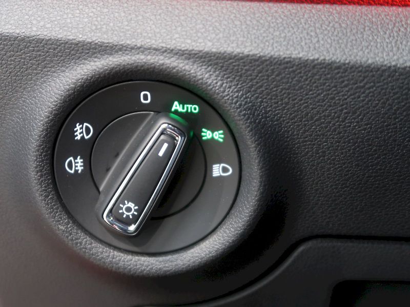 Škoda Kamiq (2026) MONTE CARLO 1.5TSI 110KW DSG - fotka 14 z 40