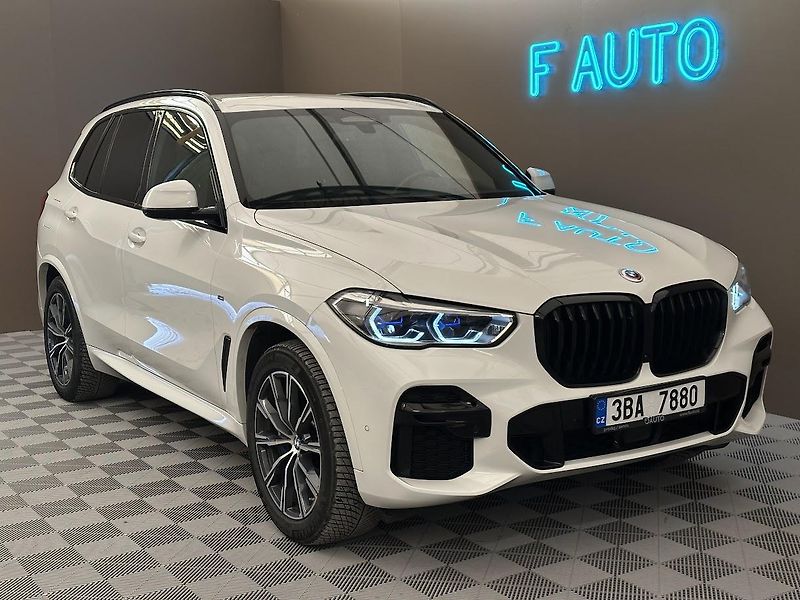 BMW X5 (2022) 40D M-packet Anniversary Laser - fotka 1 z 30