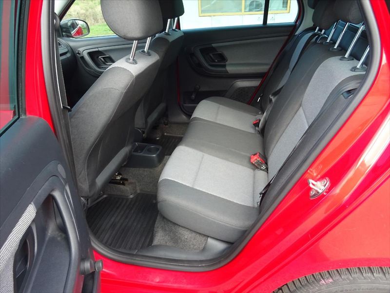 Škoda Fabia 1,2 TSI - fotka 10 z 27