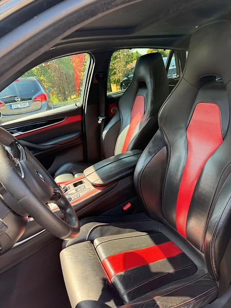 BMW X6 (2018) Limitovaná Edice BLACK FIRE - fotka 9 z 14