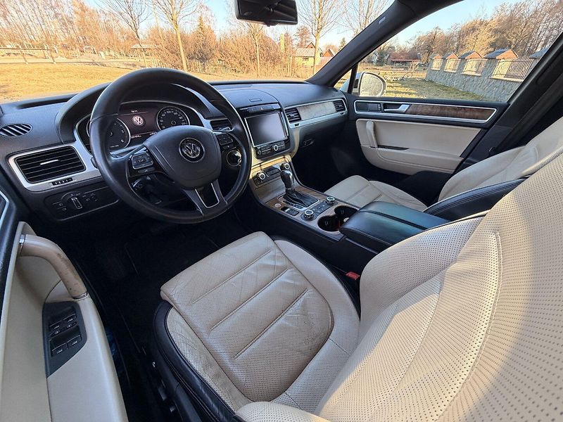 Volkswagen Touareg (2012) 3.0TDI 180kW VZDUCH,NAVI - fotka 11 z 16
