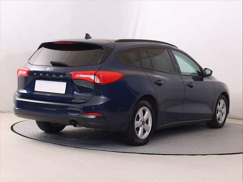 Ford Focus (2018) 1.5 EcoBlue, Serv.kniha - fotka 5 z 17