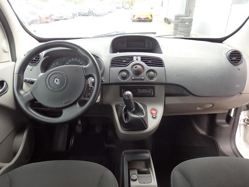 Renault Kangoo 1.6i 64 kW, 2x AIRBAG, ABS - fotka 11 z 13