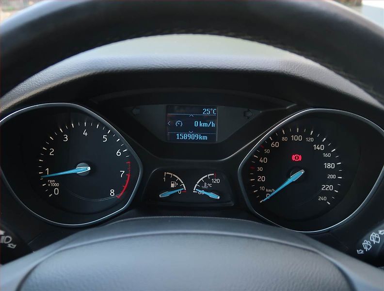 Ford Focus (2016) 1.0 EcoBoost, Vyhř. sedaček - fotka 11 z 16
