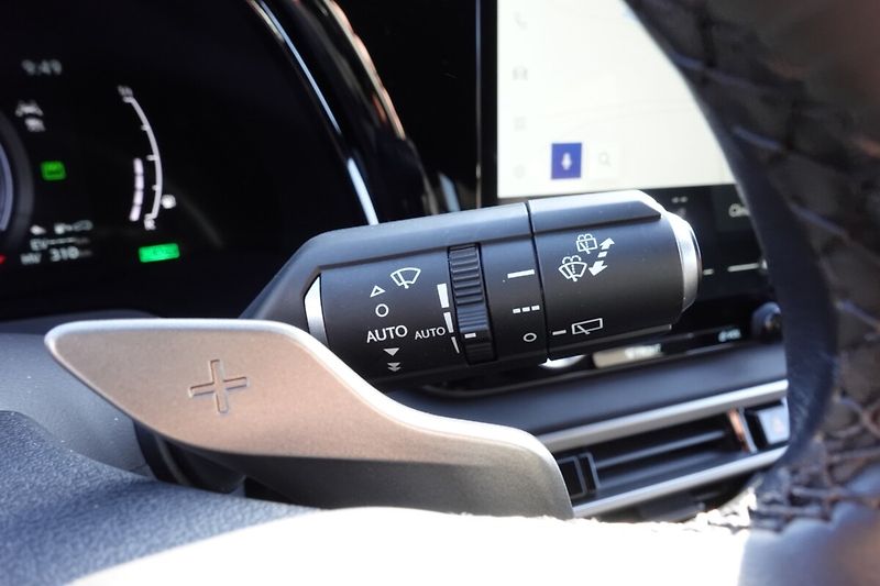 Lexus RX 450h plus ZLEVNĚNO RX450h+ Plug-in Execu - fotka 27 z 33