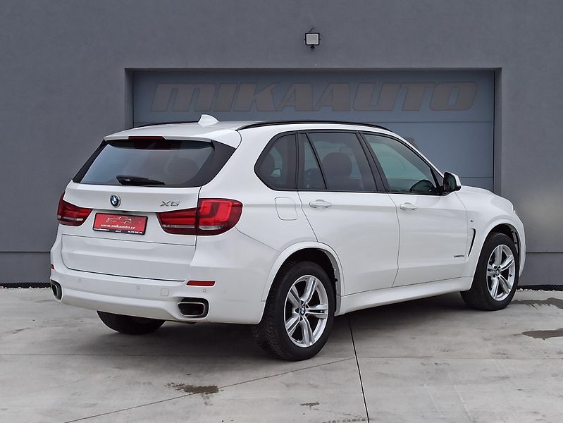 BMW X5 xDRIVE 30d 190kW ČR - fotka 5 z 31