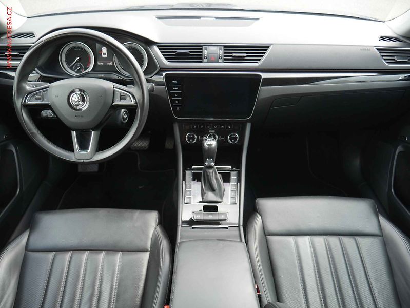 Škoda Superb (2017) 2.0 TSI 4x4, ČR, L&K, DSG - fotka 8 z 23