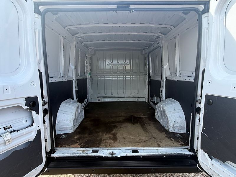 Peugeot Boxer 2.2BHDI 88kw*L1H1*CZ*DPH* - fotka 6 z 29