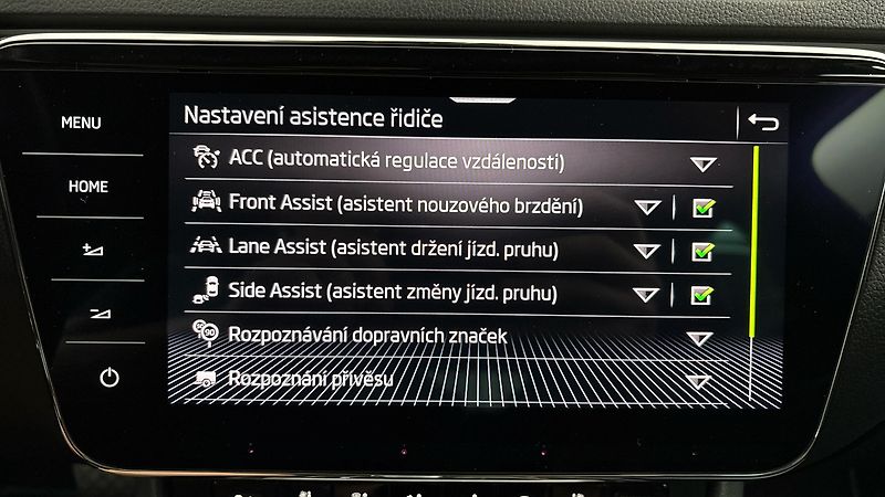 Škoda Superb 2.0 TDI DSG L&K Combi - fotka 30 z 35