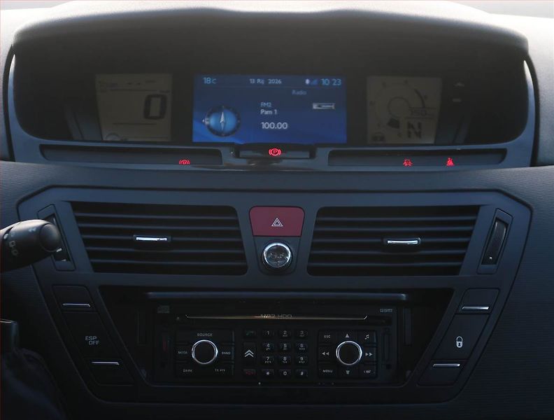 Citroën C4 Picasso (2010) Exclusive 2.0 HDi, Automat - fotka 12 z 22