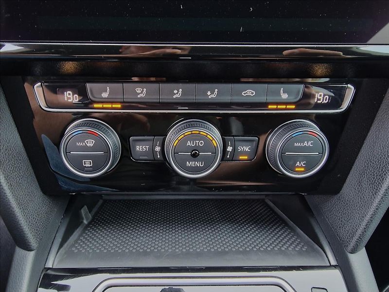 Volkswagen Arteon 2.0 TDI DSG Elegance,ČR,1.Maj - fotka 35 z 50