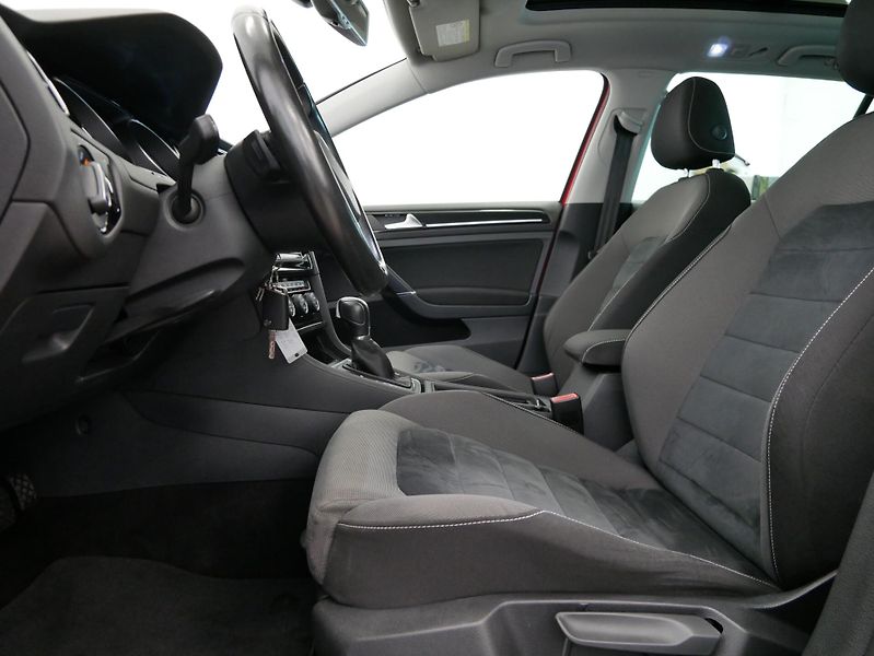 Volkswagen Golf - fotka 13 z 24