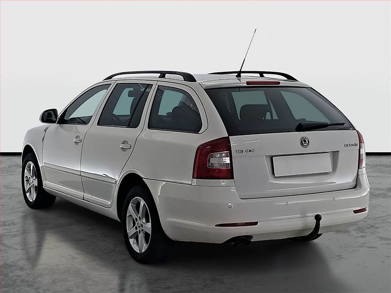 Škoda Octavia (2012) 2.0 TDI, 4X4, Xenony - fotka 4 z 15