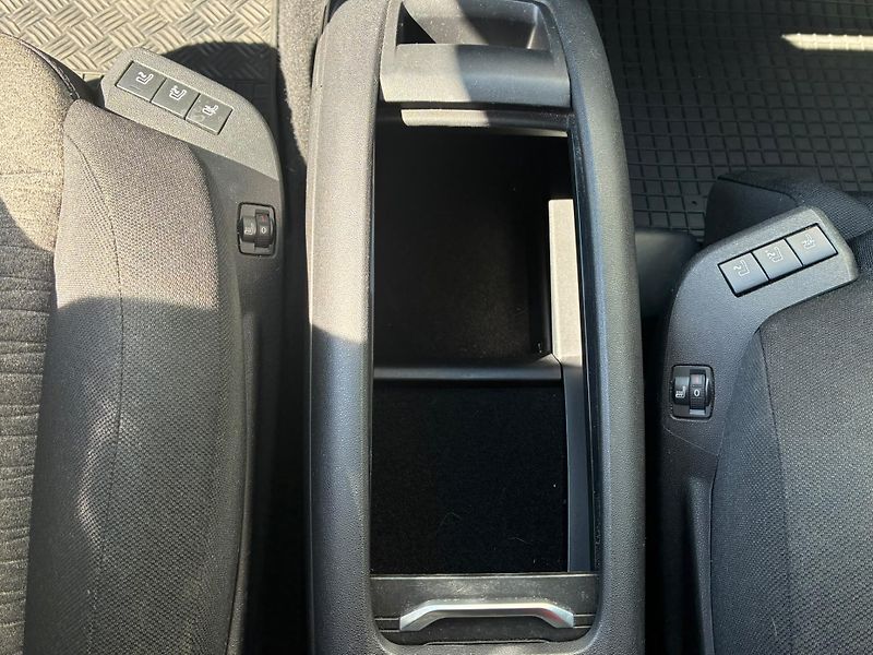 Citroën C4 Picasso (2017) 1.6HDi,88KW,MASÁŽ, BLIS, 1.MAJ - fotka 23 z 35