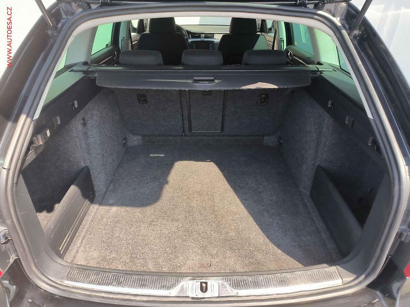 Škoda Superb (2013) 2.0 TDi 4x4, ČR, Bixen, navi - fotka 7 z 19