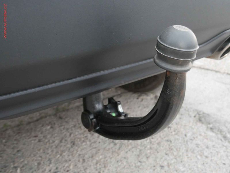 Peugeot 2008 (2020) 1.5HDI, 1.maj,ČR, servis - fotka 17 z 18