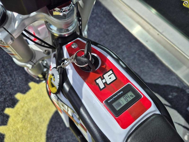 Ostatní (2026) Pitbike Stomp E-Box electric 1 - fotka 13 z 17