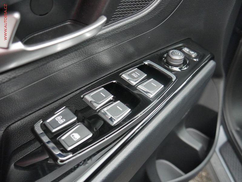 SsangYong Korando (2023) 1.5T-GDi 4x4, 1.maj,ČR, AC - fotka 14 z 21