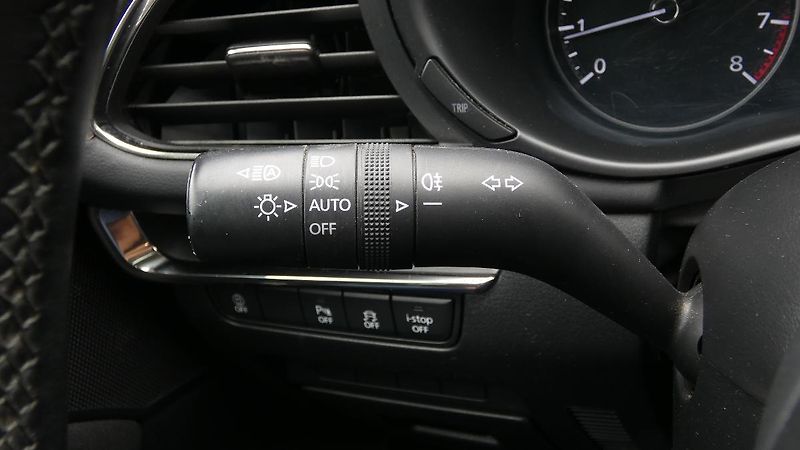 Mazda 3 Prime-line 2.0 e-Skyactiv G150 - fotka 10 z 23