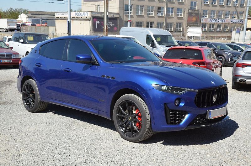 Maserati Levante (2018) S 316kW SQ4 GranSport 106tkm - fotka 3 z 9