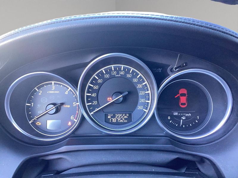 Mazda 6 (2015) 2,2 SkyActive-D 129 kW, NAVI, - fotka 11 z 19