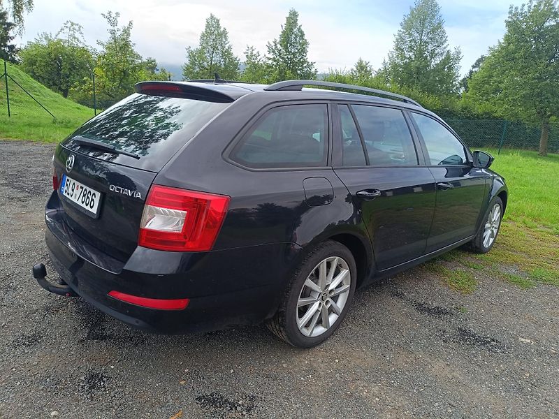 Škoda Octavia (2015) 2,0 tdi 110kw - fotka 5 z 9