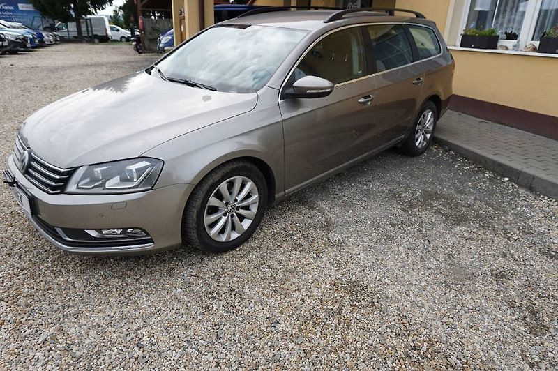 Volkswagen Passat Variant (2012) 2,0   125 kw 2,Majitel  nové v - fotka 18 z 36