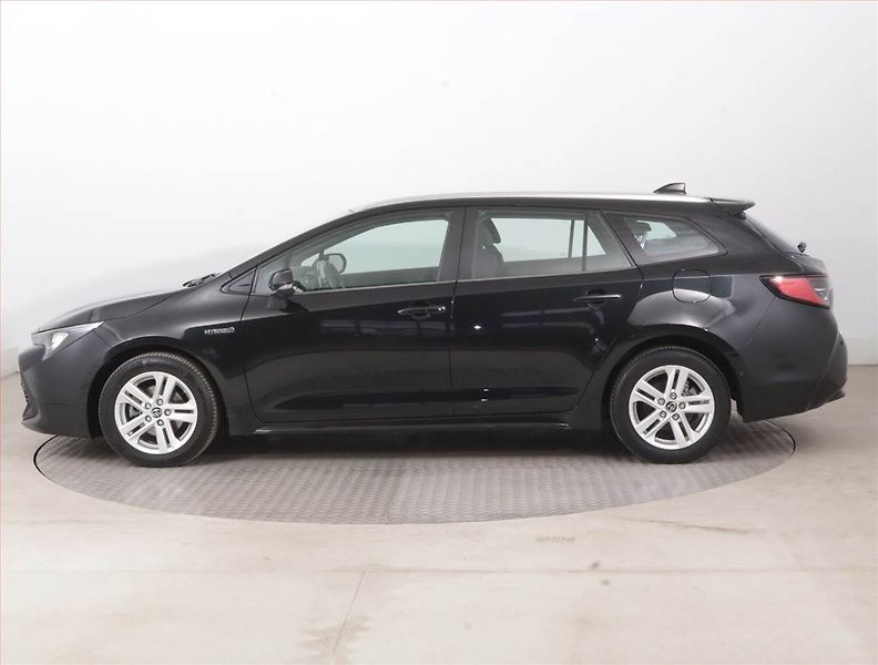 Toyota Corolla (2020) 1.8 Hybrid, Automat - fotka 3 z 16
