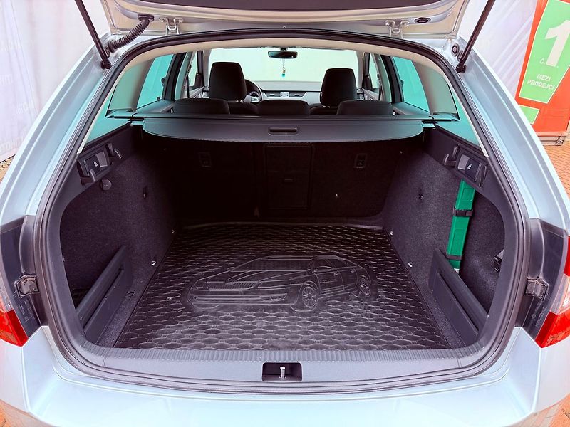 Škoda Octavia 2.0 TDi DSG Style, ČR - fotka 10 z 28