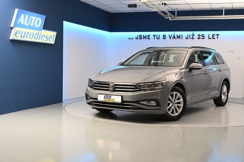 Ford S-MAX (2022) 2.0 TITANIUM Kamera Tažné 8 Ko - fotka 2 z 32