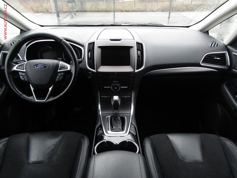 Ford S-MAX (2016) 2.0TDCi, AT, ACC, klima - fotka 8 z 19