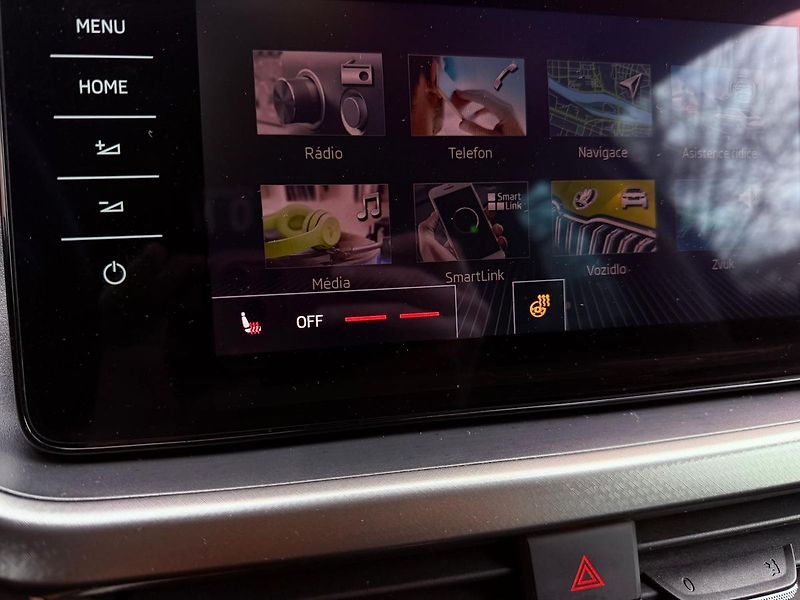 Škoda Kamiq 1.0 TSi Style DSG, Serviska - fotka 27 z 35