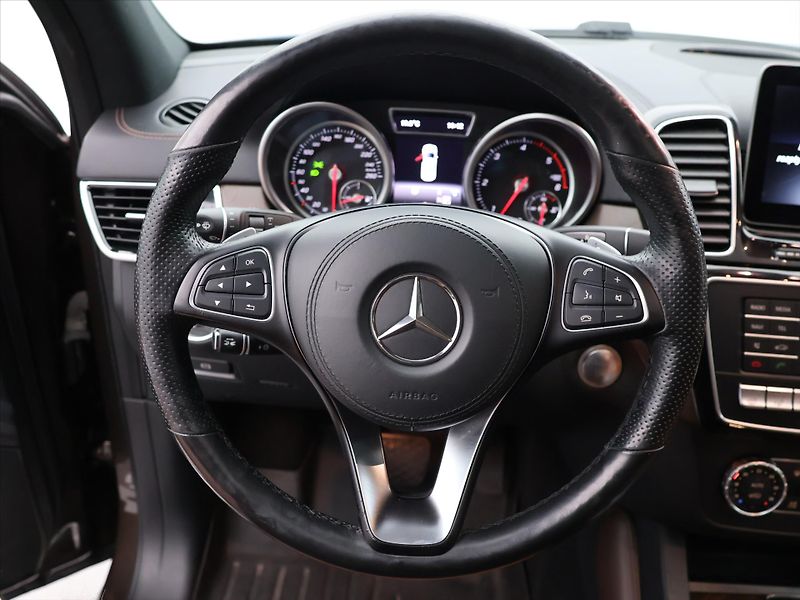 Mercedes-Benz GLS 3,0 350d 190kW AMG Sport DPH - fotka 21 z 45