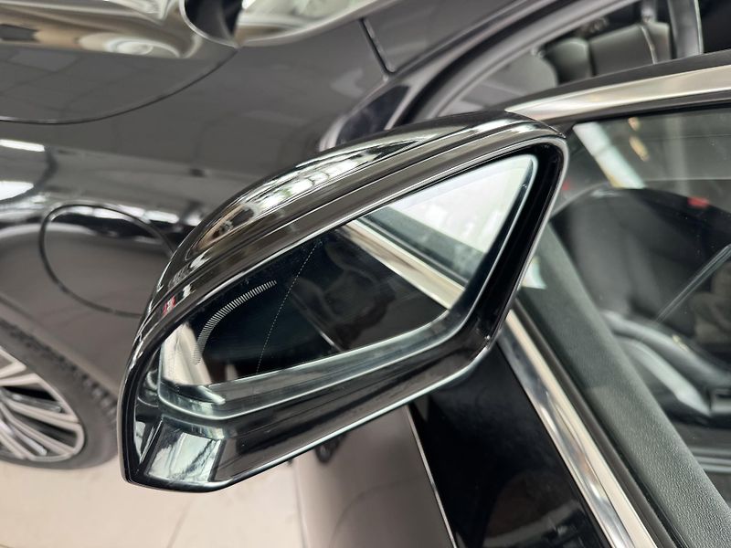 Volvo V90 T6 AWD*Recharge*KeyLess*Tažné - fotka 35 z 37