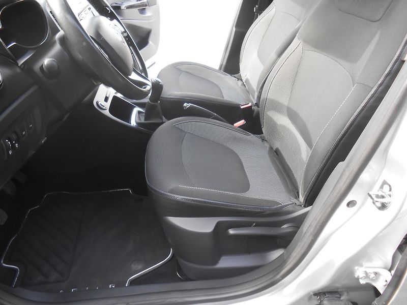 Renault Captur 1.5DCi,NAVI, CHROM,ALU!! - fotka 24 z 34