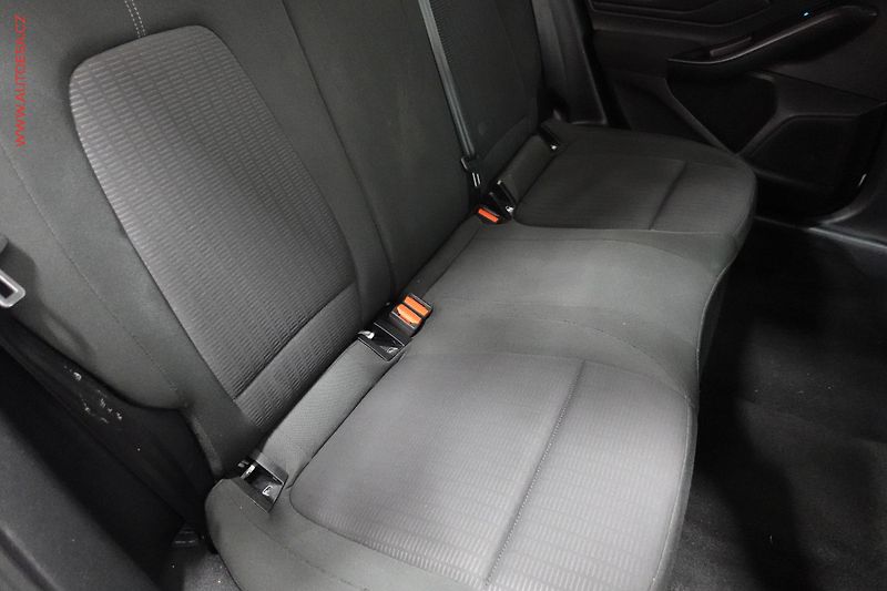 Ford Focus (2018) 1.5 TDCi, ČR, autoAC - fotka 12 z 22