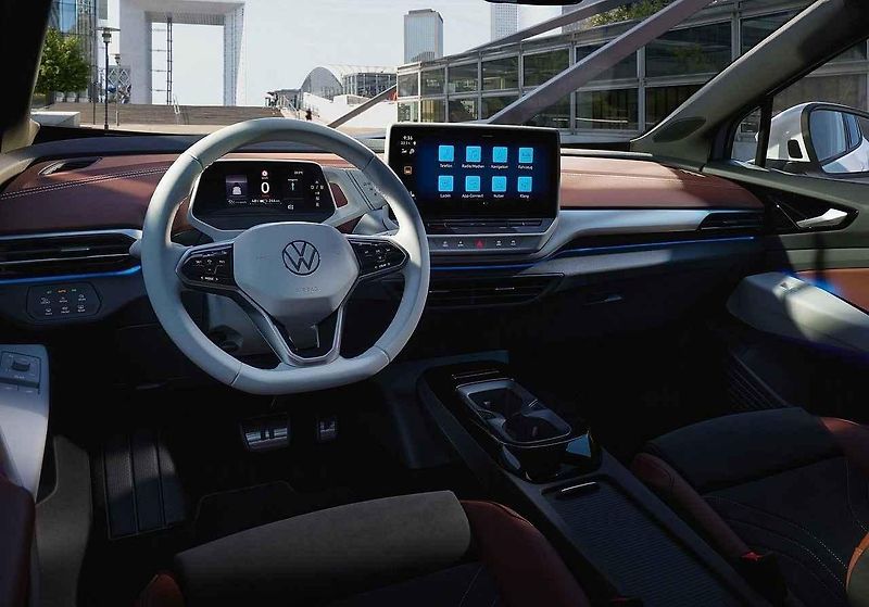 V útrobách obou vozů jsou shodné baterie a elektromotory