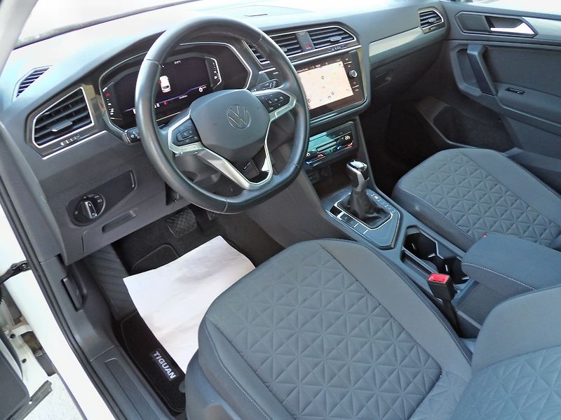 Volkswagen Tiguan (2023) 2.0TDI DSG Virtual Navi ACC - fotka 20 z 34