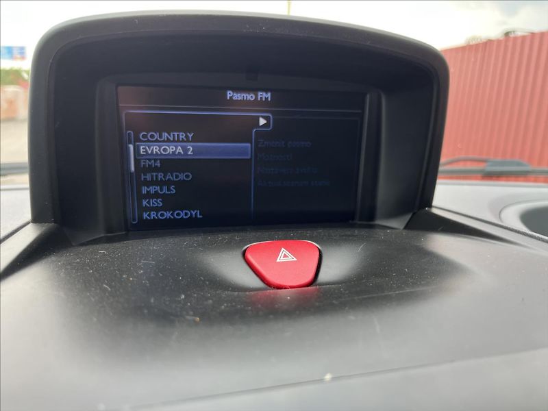 Peugeot Expert Tepee 2,0 HDi 8.MÍST KLIMA NAVIGACE - fotka 20 z 42