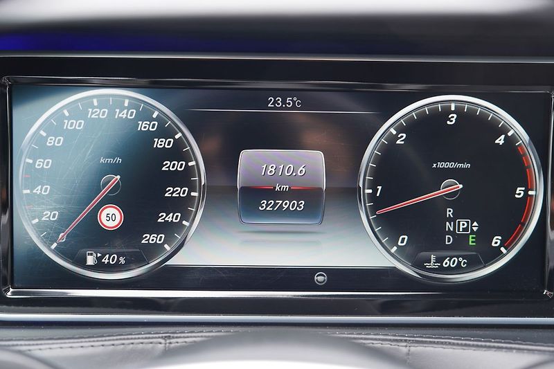 Mercedes-Benz Třídy S S 350d AMG L 4Matic,Burmester - fotka 43 z 52