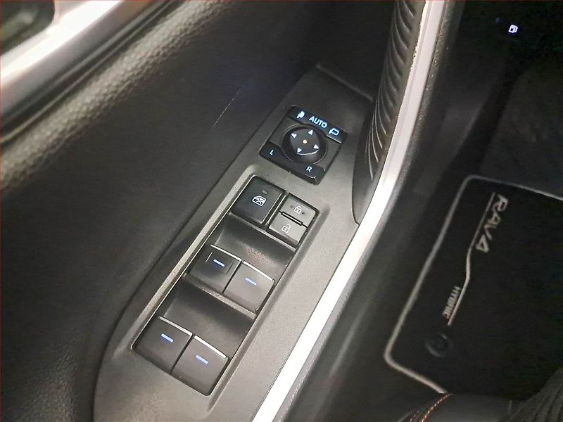 Toyota RAV4 (2022) Adventure 2.5 Hybrid - fotka 16 z 17
